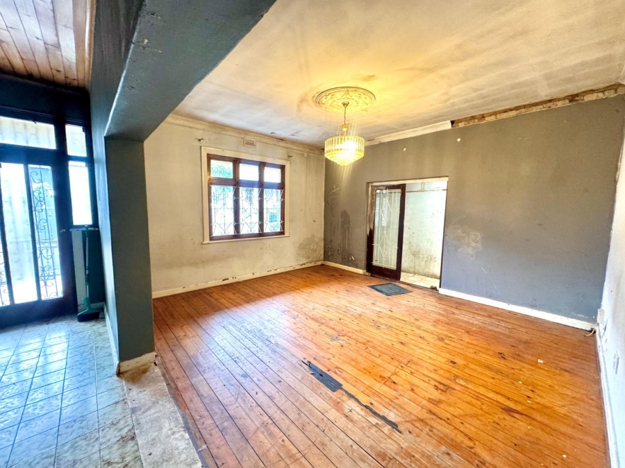5 Bedroom Property for Sale in Woodstock Western Cape